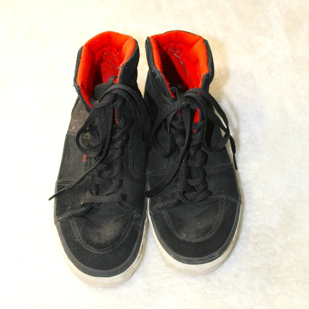 Black Vans